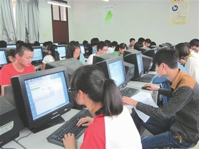 武義縣開展計算機職業(yè)技能鑒定，920余名學生參與技術能力認證