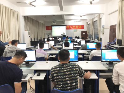 瓊海市退役軍人事務(wù)局聯(lián)合海南軟件職業(yè)技術(shù)學(xué)院開展2019年度退役士兵電腦培訓(xùn)工作